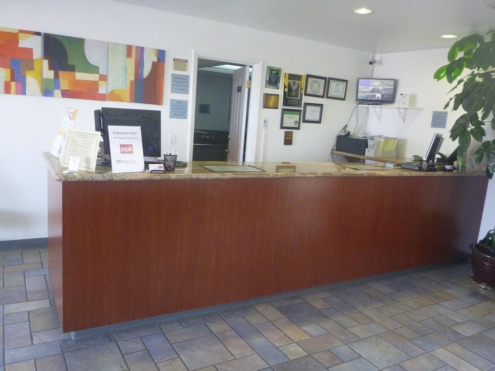 Days Inn By Wyndham Ridgecrest Near China Lake Naval Station Bagian luar foto