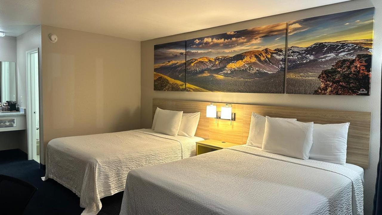 Days Inn By Wyndham Ridgecrest Near China Lake Naval Station Bagian luar foto